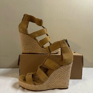 Lucky Brand Tan Strappy Espadrille Wedges